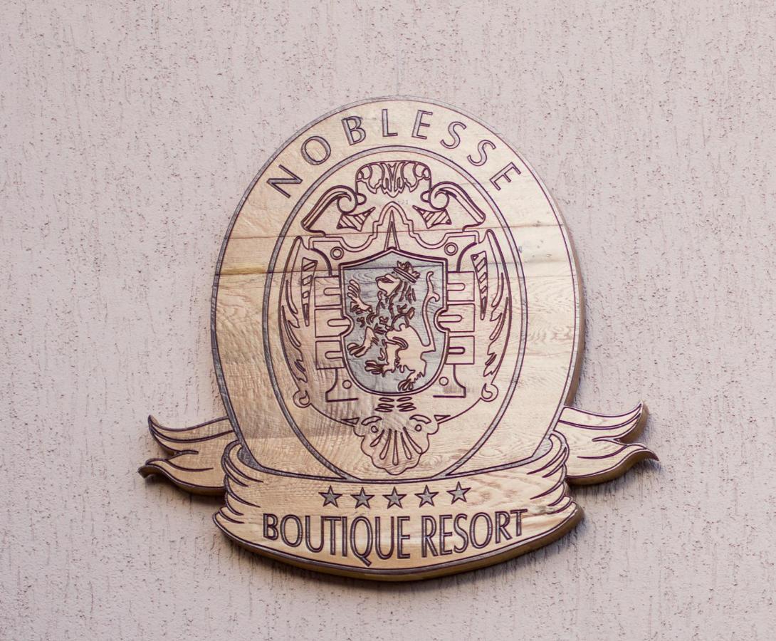 Noblesse Boutique Resort Sibiu Bagian luar foto